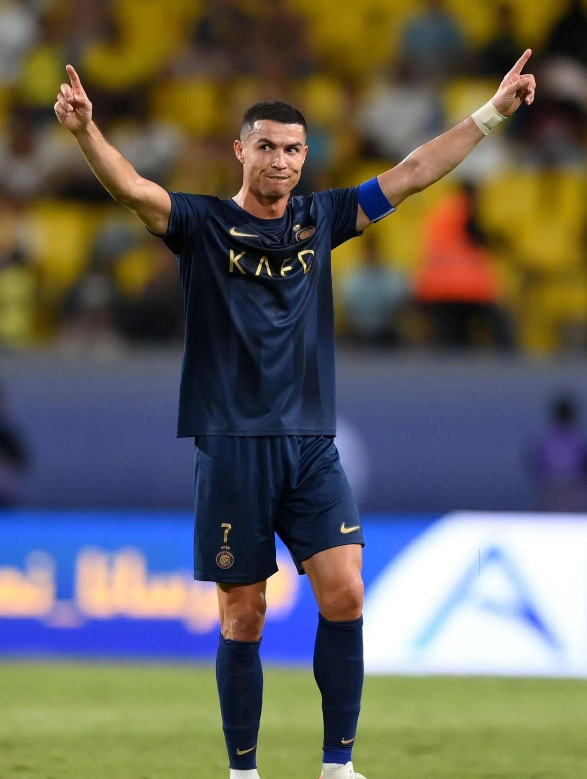 摩根预热C罗专访“加时赛”：特别节目将在北京时间明早7点30分播出