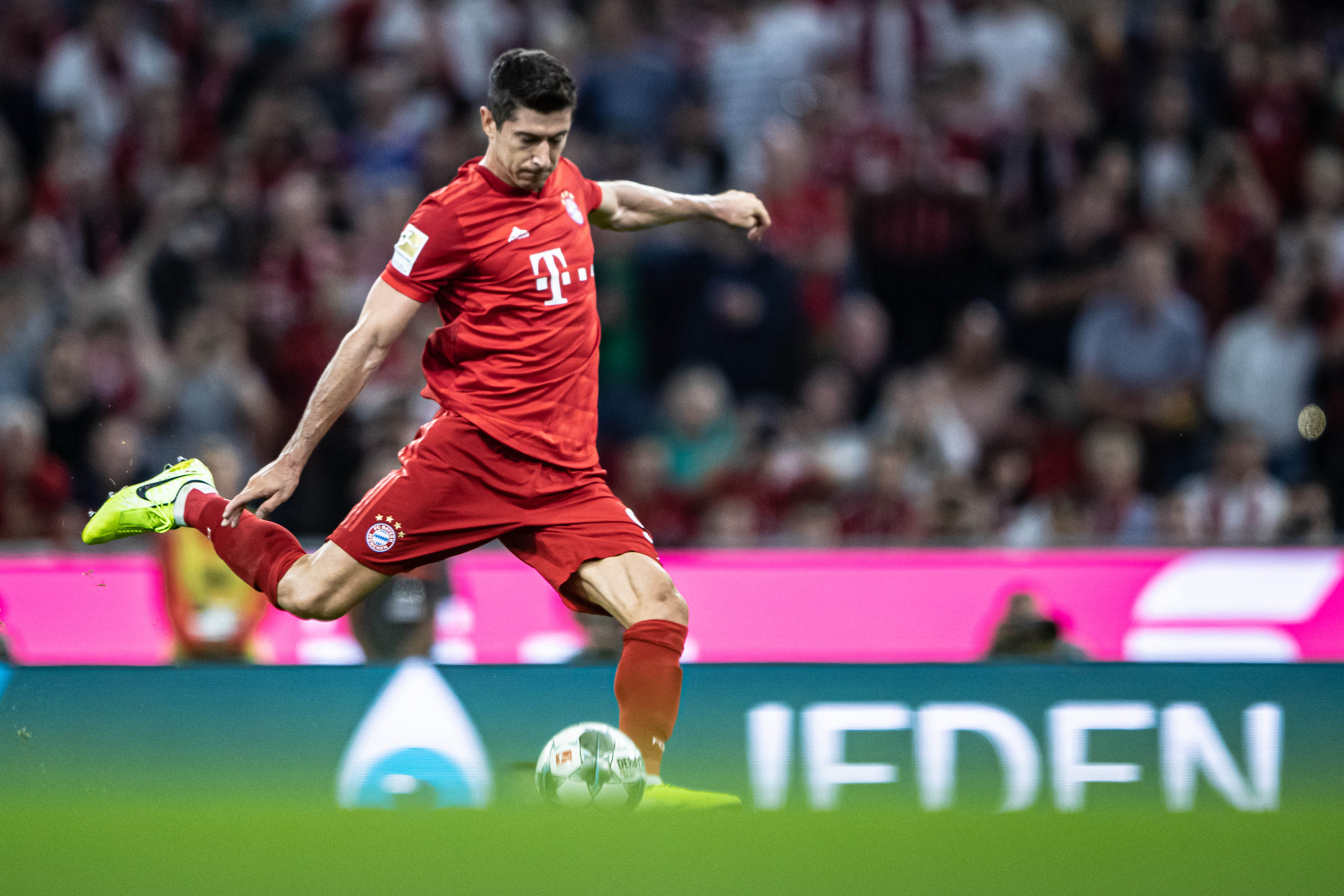 东北人冰雪上玩出花样，骑行健身与躺平同乐