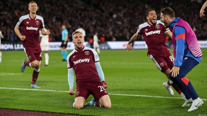 斯维拉尔：不意外我们目前排名榜首，但不该过早关注积分榜