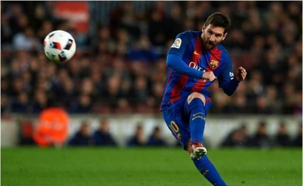 当孔德梅开二度帮助巴萨反超比分时，法兰克福球迷彻底炸了