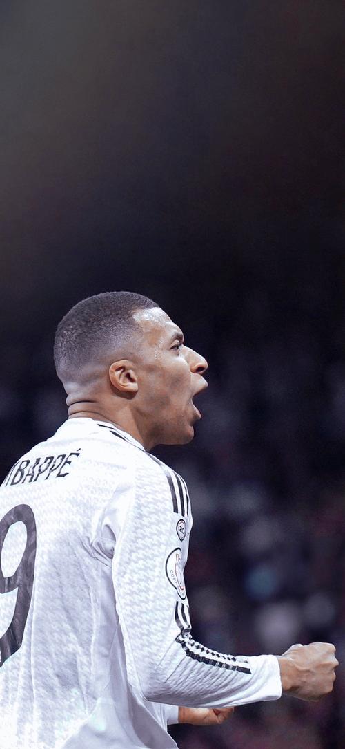 娄一晨谈斯卢茨基：他对自己的战术有近乎痴迷的坚持